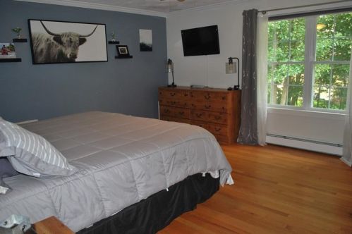 34 Tower Hill Rd, Cumberland RI  02864-1524 exterior