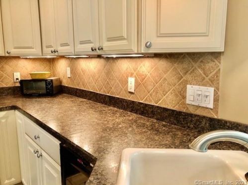 75 Cemetery Rd, Colchester CT  06415-2406 exterior