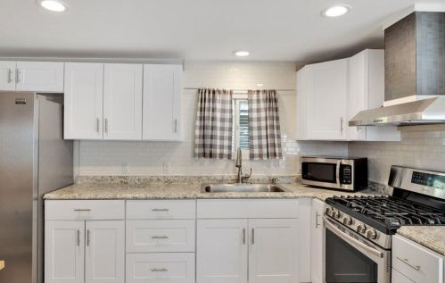 70 Santa Monica St, Palm Springs CA  92264-5257 exterior