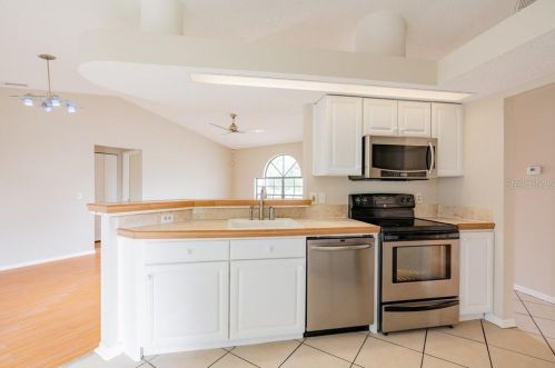 11333 Outrigger Ave, Brooksville FL  34608-3137 exterior