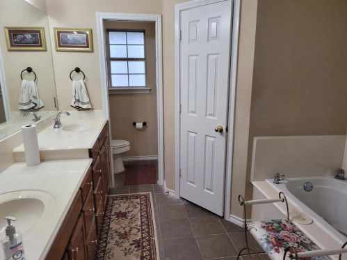 301 Willow Rd, Aubrey TX  76227-9404 exterior