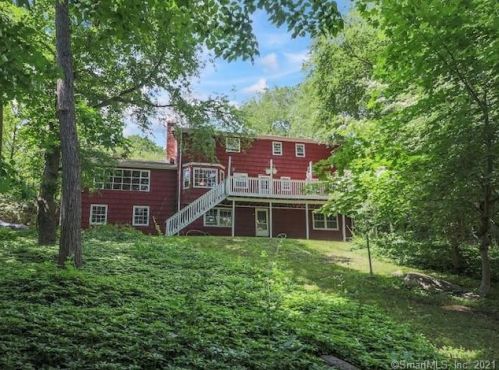 42 Turkey Meadow Rd, Bridgeport, CT 06611-5053