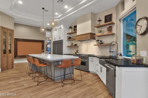 233 Bridgeport Pkwy, Gilbert, AZ 85295-2032