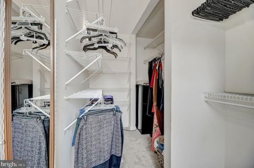 2496 Clover Fld Cir, Herndon VA  20171-4339 exterior