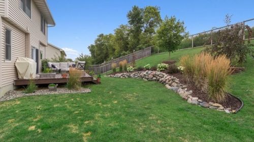 805 Quail Pkwy, Minnetrista, MN 55388