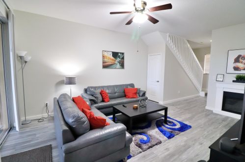 345 River Bluff Ln, West Palm Beach, FL 33411-4217