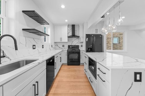 5903 Stanton Ave, Pittsburgh PA  15206-2117 exterior