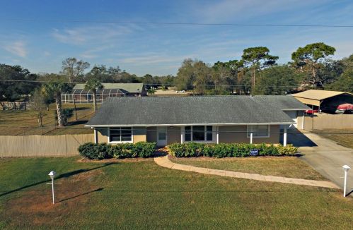 10945 Mulberry St, Sebastian, FL 32958-8113