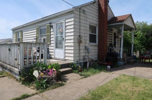 17 Virginia Dr, Mckeesport PA  15133-1005 exterior