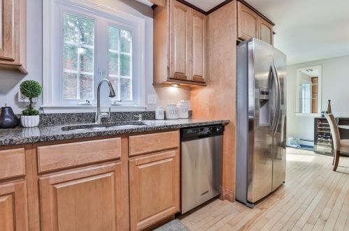 3 Trina Rd, Salem NH  03079-2077 exterior