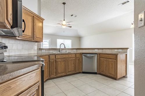 1811 Bertram Dr, Midlothian TX  76063-5988 exterior