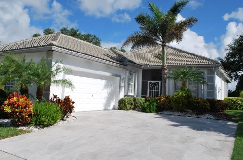 7745 Edinburough Ln, Delray Beach, FL 33446-3643