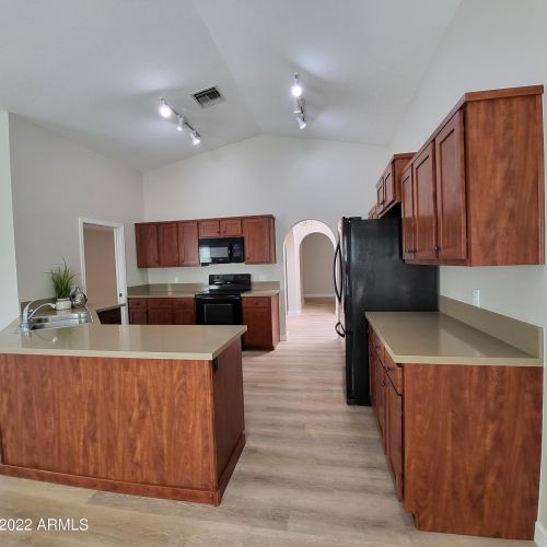 8038 Redwing Rd, Scottsdale AZ  85250-5649 exterior