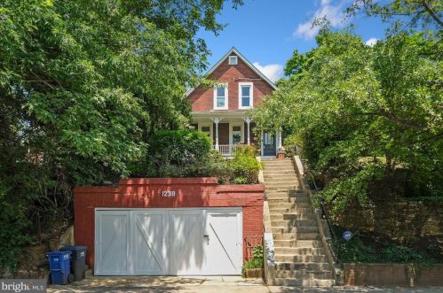1238 Kearny St, Washington, DC 20017-4021