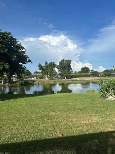 262 Torrey Pines Pt, Naples, FL 34113-7542