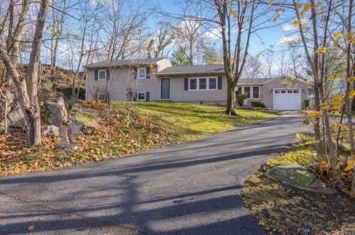 65 Rose Dr, Highland Falls, NY 10928-4310