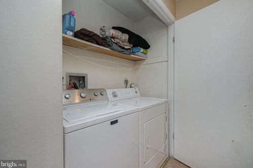 2070 Harbour Dr, Palmyra NJ 08065-2223 exterior