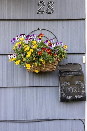 28 Talcott Rd, Glastonbury CT  06033-2919 exterior