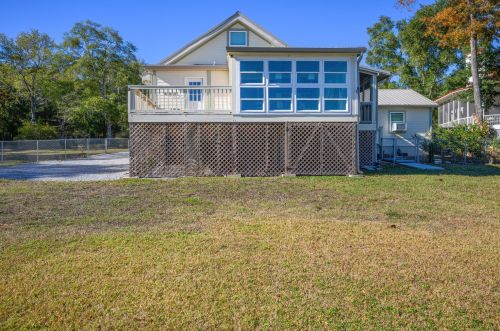883 Squirrel Rd, Defuniak Springs FL  32433-7686 exterior