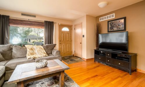 10152 Cleveland Ave, Milwaukee, WI 53227-3346