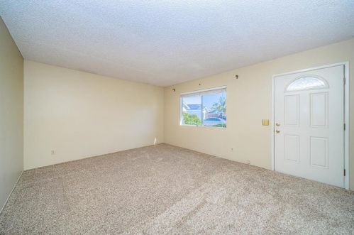 3866 San Pablo Ave, Oceanside CA  92057-7208 exterior