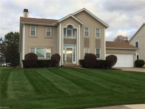 10323 Sandalwood Ln, Twinsburg, OH 44087-1368