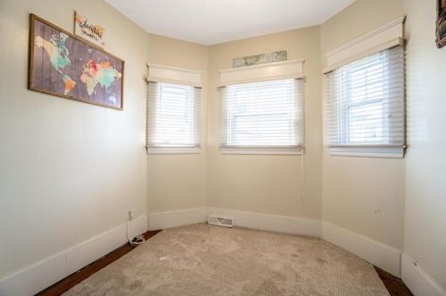 524 Pennsylvania Ave, Oakmont PA  15139-1561 exterior