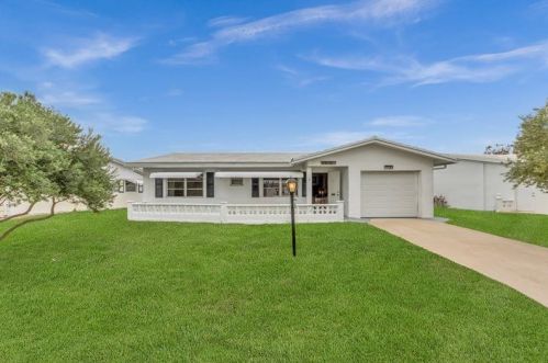 2012 18th Dr, Boynton Beach, FL 33426-6418