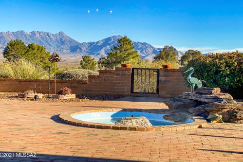 749 Desert Hills Dr, Green Valley, AZ 85622-8428