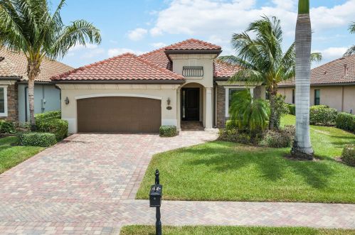 2878 Aviamar Cir, Naples FL  34114 exterior