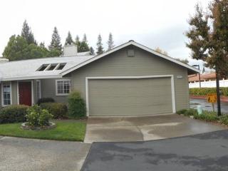 4816 Courtland Ln, Carmichael, CA 95608-2971