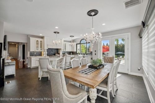 6 Courtney Ct, East Freehold NJ 07728-9563 exterior