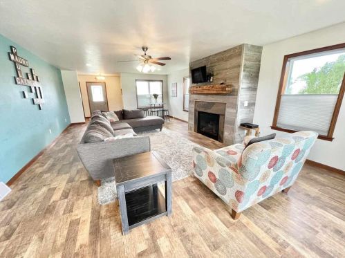 401 Sweetflag Ave, Fond Du Lac WI  54935-1875 exterior