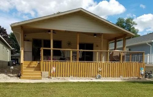 521 Okoboji Grove Rd, Arnolds Park, IA 51331-7506