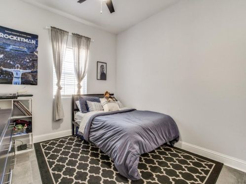 629 Elsbeth St, Dallas TX 75208-4226 exterior