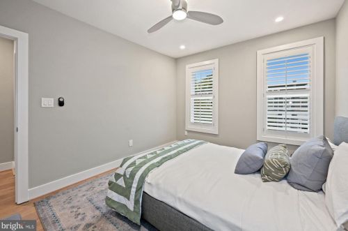 438 Kenyon St, Washington DC 20010-2915 exterior