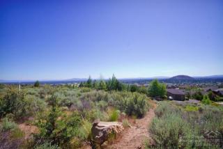 2613 Pilot View Ct, Bend, OR 97701-5534
