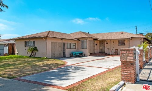 2137 115th St, Hawthorne, CA 90250-1901