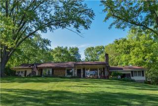 175 Cumberland Dr, Hendersonville, TN 37075-5301