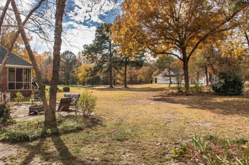 140 Clubhouse Dr, Cayce-West Columbia SC 29172-2584 exterior