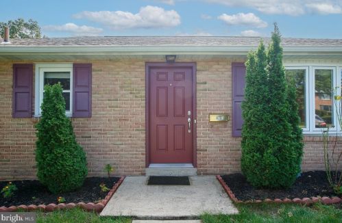 4031 Nancy Dr, Harrisburg, PA 17109-4124