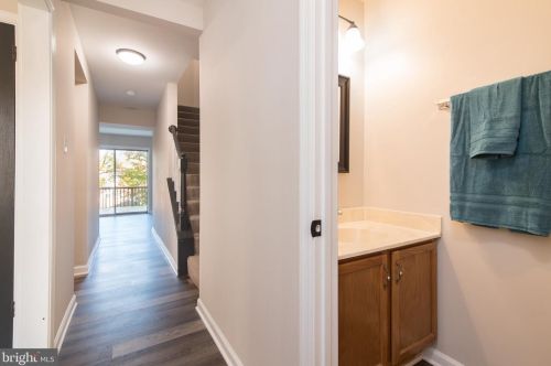 108 Nottoway St, Leesburg, VA 20175-4023