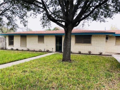 808 Lincoln St, Alice, TX 78332-3699