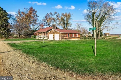 1729 Nottingham Dr, Fredericksburg VA  22408-9674 exterior