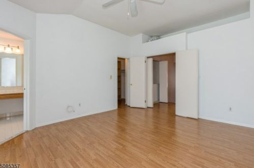 13 Birchwood Rd, Bedminster NJ  07921-1901 exterior