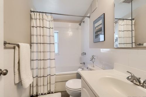 41 Albin Rd, Stamford CT  06902-5412 exterior