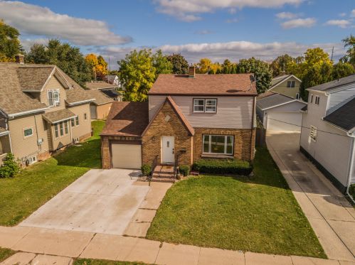 1329 19th St, Manitowoc WI  54220-5638 exterior