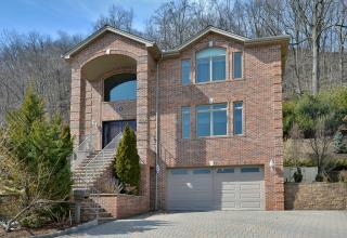 384 Valley Rd, Clifton NJ  07013-1320 exterior