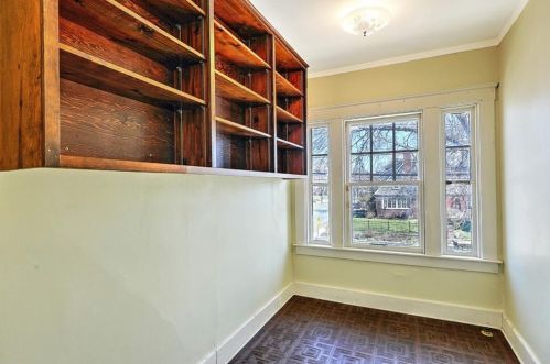 310 Elmgrove Ave, Providence RI  02906-4252 exterior