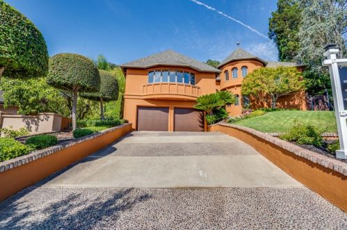 1680 El Dorado Dr, Gilroy, CA 95020-3755